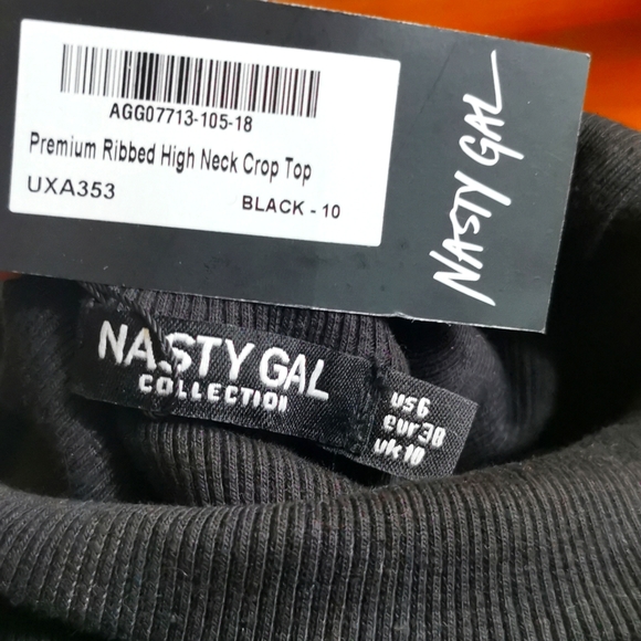 NWT NASTY GAL premium ribbed high neck crop tank - Picture 2 of 4